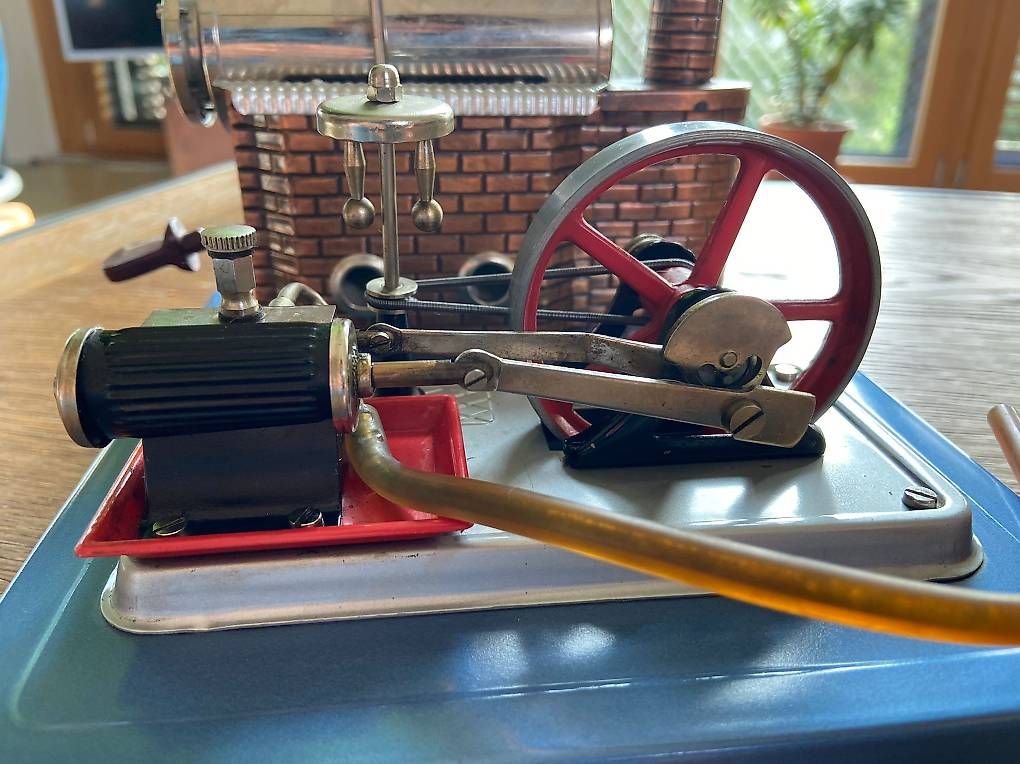 Kit di modellismo & Modellini statici: Wilesco Dampfmaschine D10 – Usato da Brugg AG venduto da FlowerStreet 3