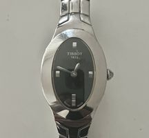 Ladies Tissot Oval T-Trend L720 Stainless Steel Swiss Made W