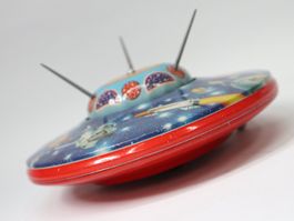 Blech UFO Flying Saucer Z-2000 Fliegende Untertasse zum aufz