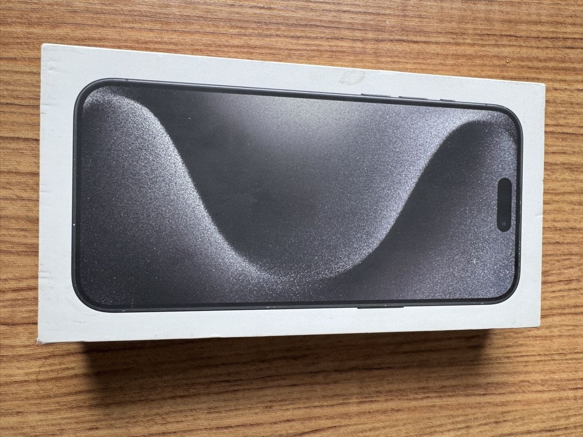 Apple Telefoni cellulari / Smartphones: IPhone 15 pro Max ( 256 gb 88%) – Nuovo (secondo la descrizione) da Boudry venduto da den_px6x