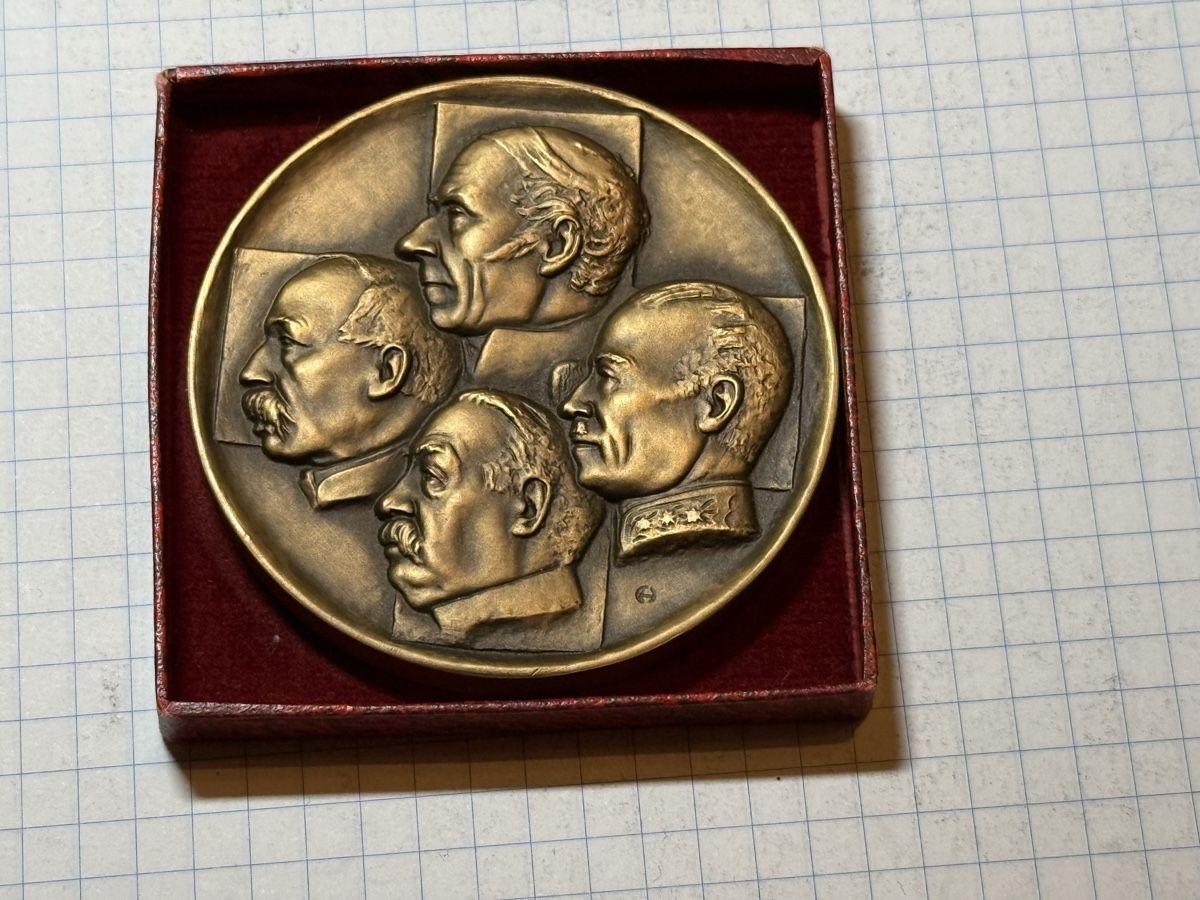 Medaillen: Medaille Schweizer Generäle in Etui  – Neu und originalverpackt aus Zürich von daki81 1