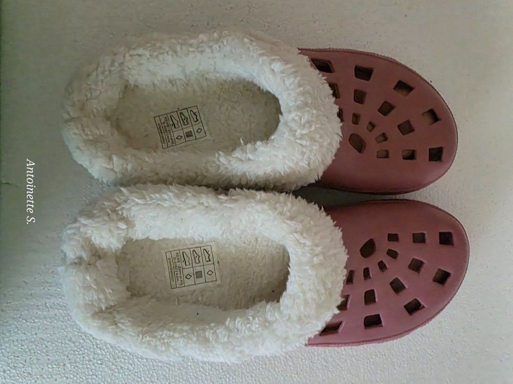 Damen Crocs mit Fell Gr. 38 (Neu (gemäss Beschreibung)) in Salez für ...