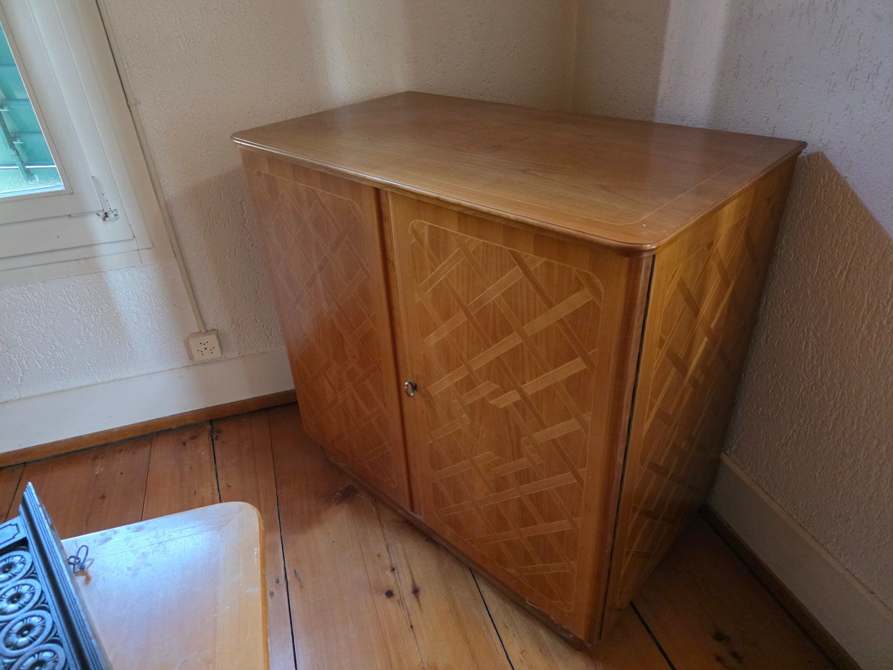Cassettiere: Mid Century Holz Schrank Schubladen Kommode Sideboard – Usato da Walterswil BE venduto da Lonitti