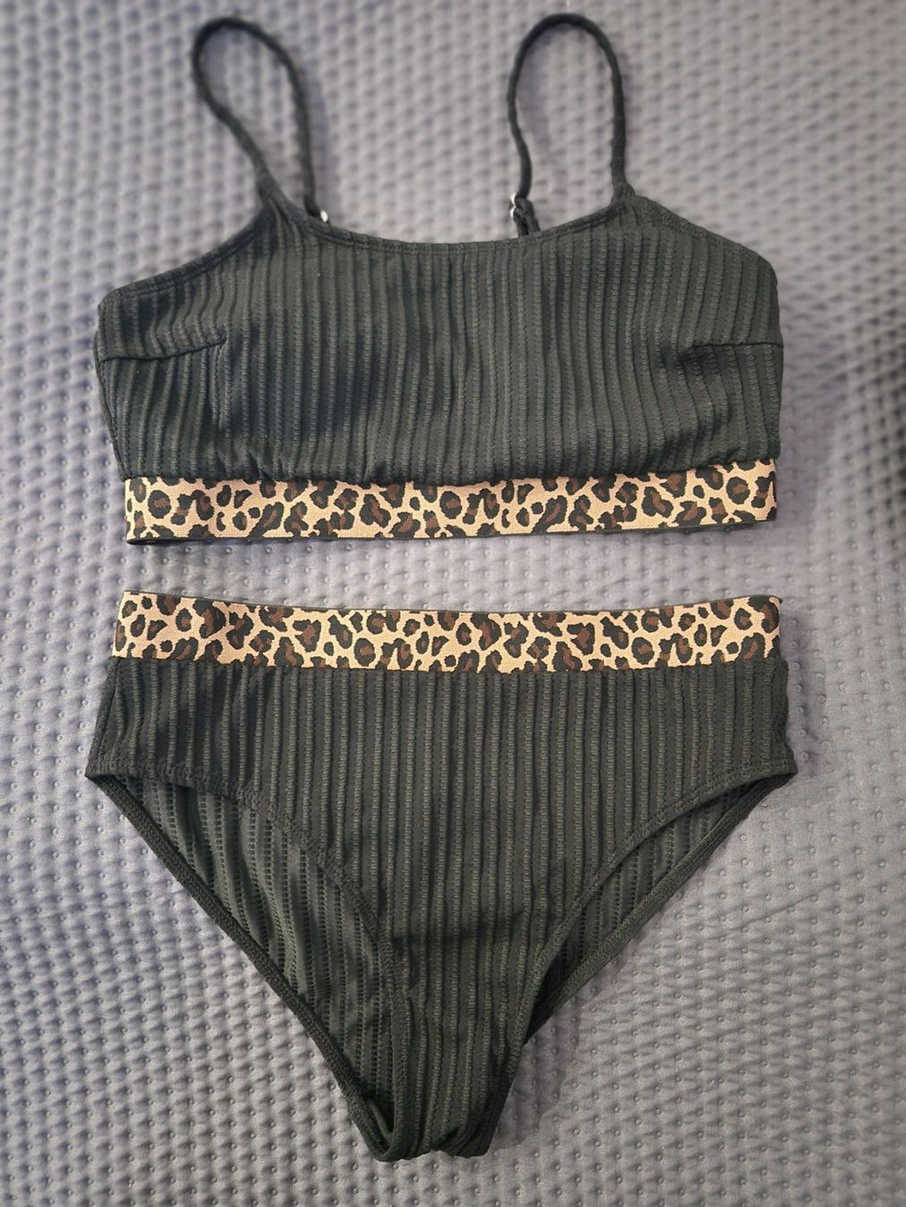 Badekleider & Bikinis: Bikinis Damen Grösse M – Neu (gemäss Beschreibung) aus Oftringen von Leleni 2