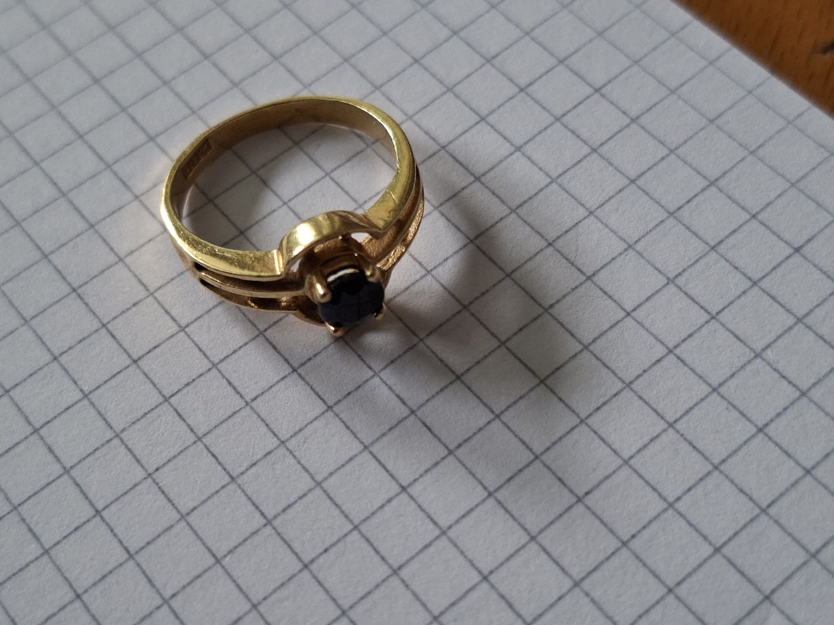 Anelli: Goldring 24 K mit blauem Stein 3 Gramm. – Nuovo (secondo la descrizione) da Uster venduto da mak_mw2n 2