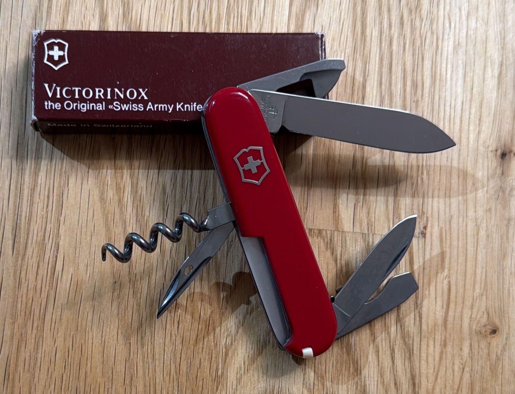 Victorinox Couteaux de poche: VICTORINOX TASCHENMESSER – Neuf avec emballage d'origine à Zürich par Frei-Occasionen 2