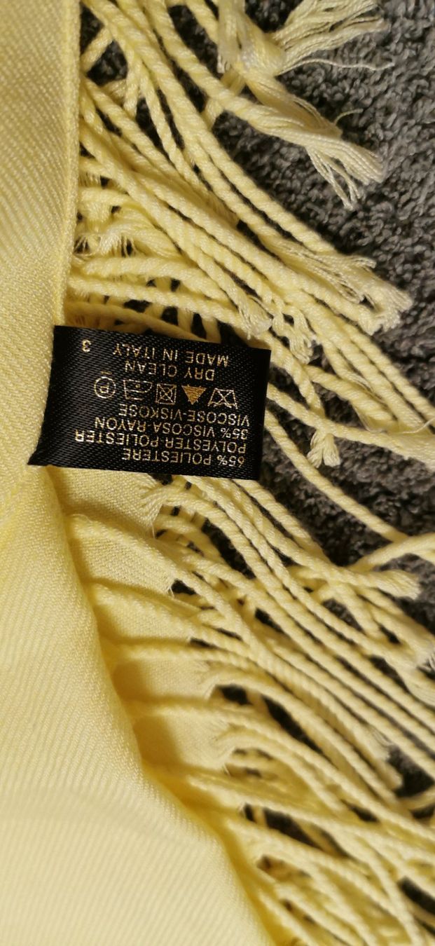 Foulard & Sciarpe: Hellgelber Schal mit Fransen, neuwertig – Usato da Gunzgen venduto da 0Aurin0 2