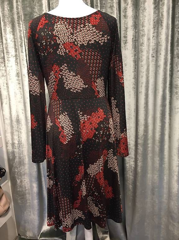 Kleider: Kleid Gr. M – Gebraucht aus Lyss von stubenwagen 2