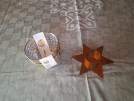 Porte bougie et 2 bols apéritif le tout en doré