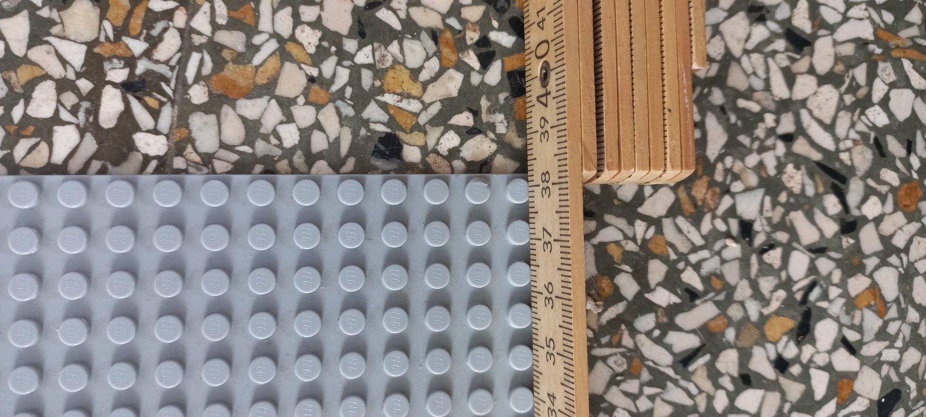 Lego Baukästen: Plaque lego – Gebraucht aus Bellelay von Ysmet 1