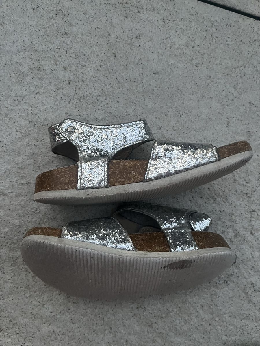 Schuhe für Jungen: Sandaletten Glitzer Silber Kinder – Gebraucht aus Zürich von Rusdi 2