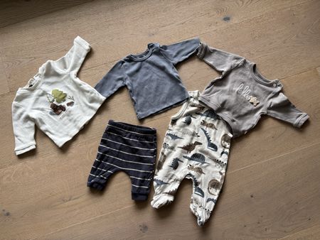 GBaby Clothes Bundle - Dinosaurs & Stripes - Size 50/52cm