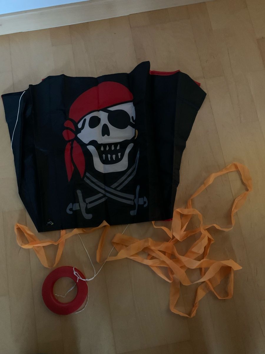 Spielzeuge: Pirat-Drachen – Gebraucht aus Basel von Bonzito43