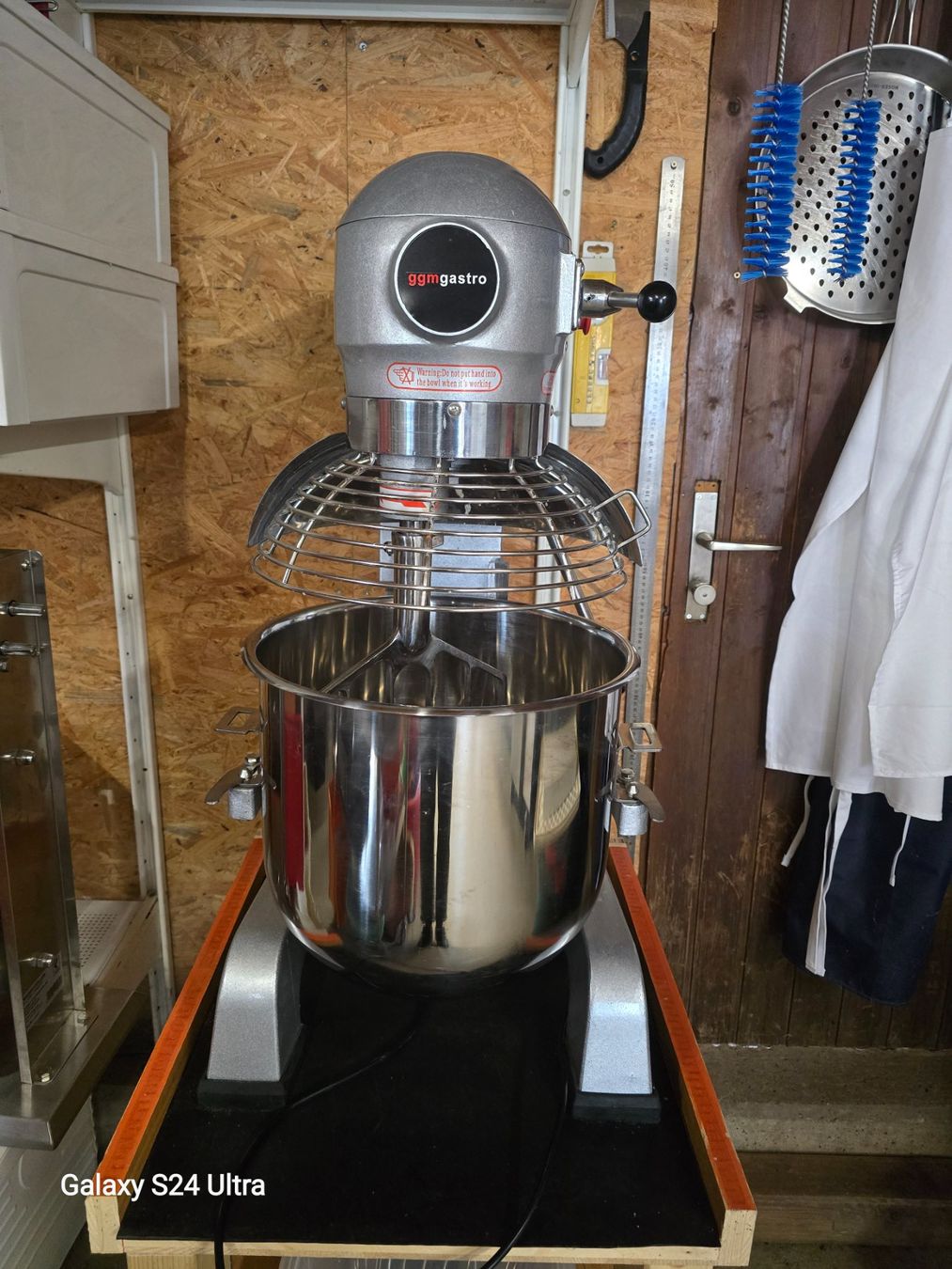 Ggm Gastro Elettrodomestici da cucina: Batteur mélangeur planétaire 27 litres – Usato da Soubey venduto da Tcheussou