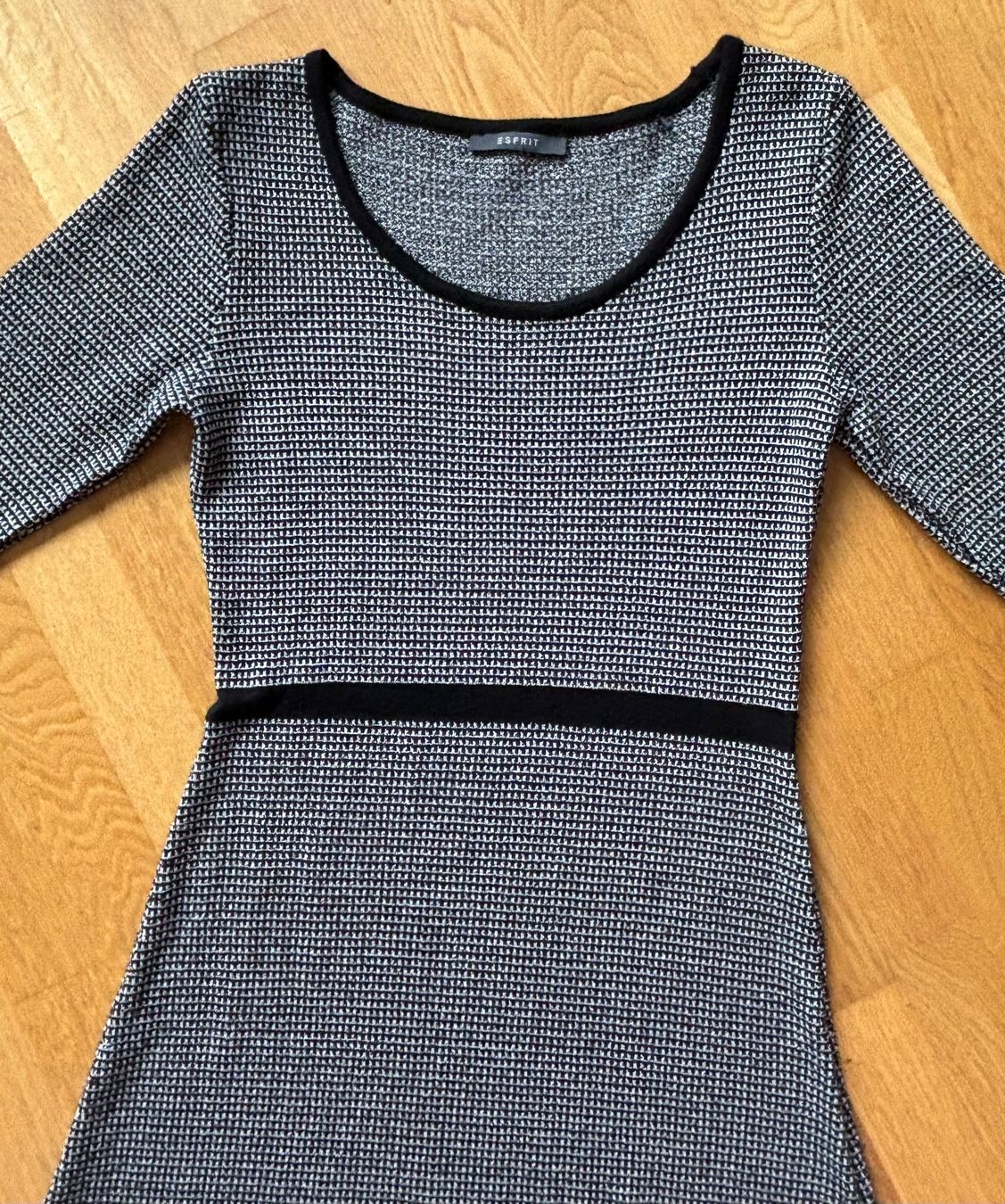 Esprit Vestiti: Langarm Kleid von ESPRIT – Usato da Zürich venduto da Tzhkely24 6