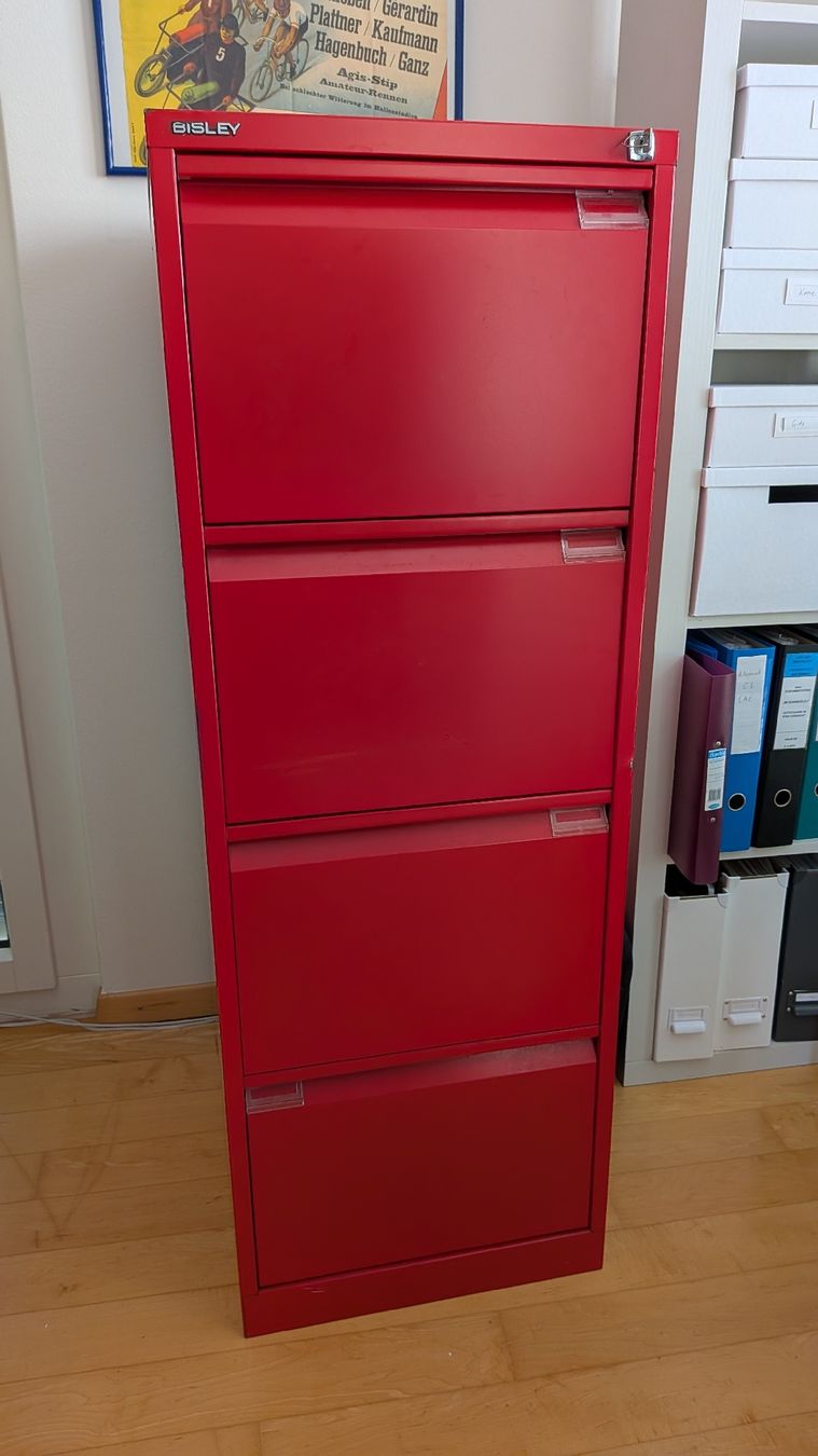 Cassettiere: Filing Cabinet Bisley Red 4 Drawers GRATIS – Usato da Küsnacht ZH venduto da moggylover 1
