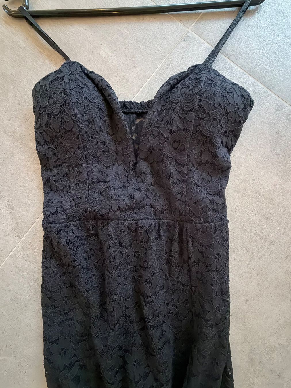 Vestiti: Schönes Spitzenkleid, Grösse 34/36, Schwarz – Usato da Rüti ZH venduto da Windgirl78 1