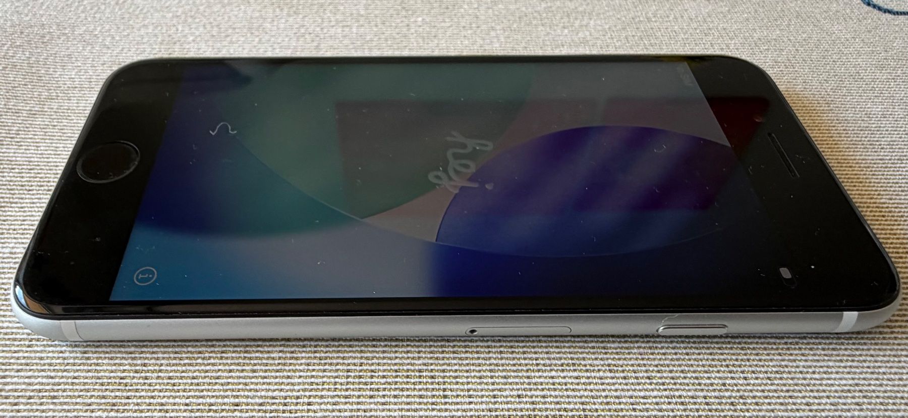 Apple Telefoni cellulari / Smartphones: iPhone SE 2020 – Usato da Luzern venduto da peo1 3