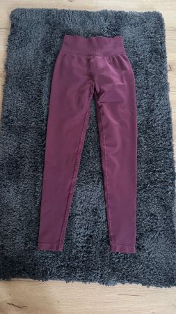TEVEO Leggings – Größe XS | Farbe: pflaume