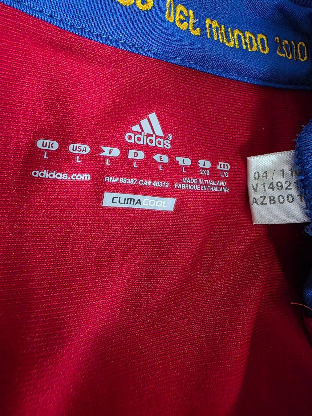 Adidas Canottiere & Pantaloni: SPANIEN 2010 TRIKOT WM-SIEGER PATCH L – Usato da Lüchingen venduto da Jersey_Time 2