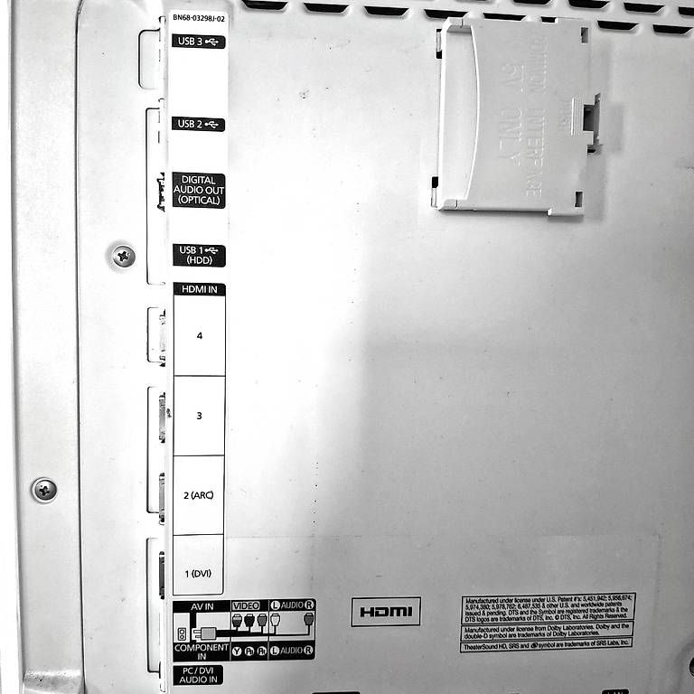 Appareils TV: Téléviseur Samsung 32 pouces type UE32D6510 – D'occasion à St-Sulpice VD par vid_wz89 2