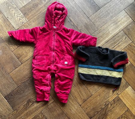 74 Winterkleiderpaket: Schneeanzug und Wollpullover