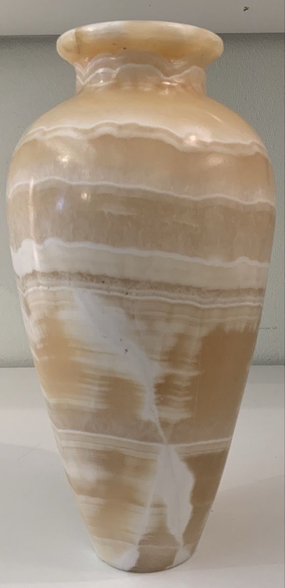 Vasen & Gefässe: Vase en albâtre tourné – Gebraucht aus rolle von Tontonjulot 1