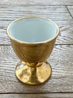 Goldiger Eierbecher