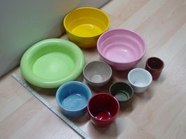 9 Pflanzen Blumen Über- Töpfe Vasen farbig rund