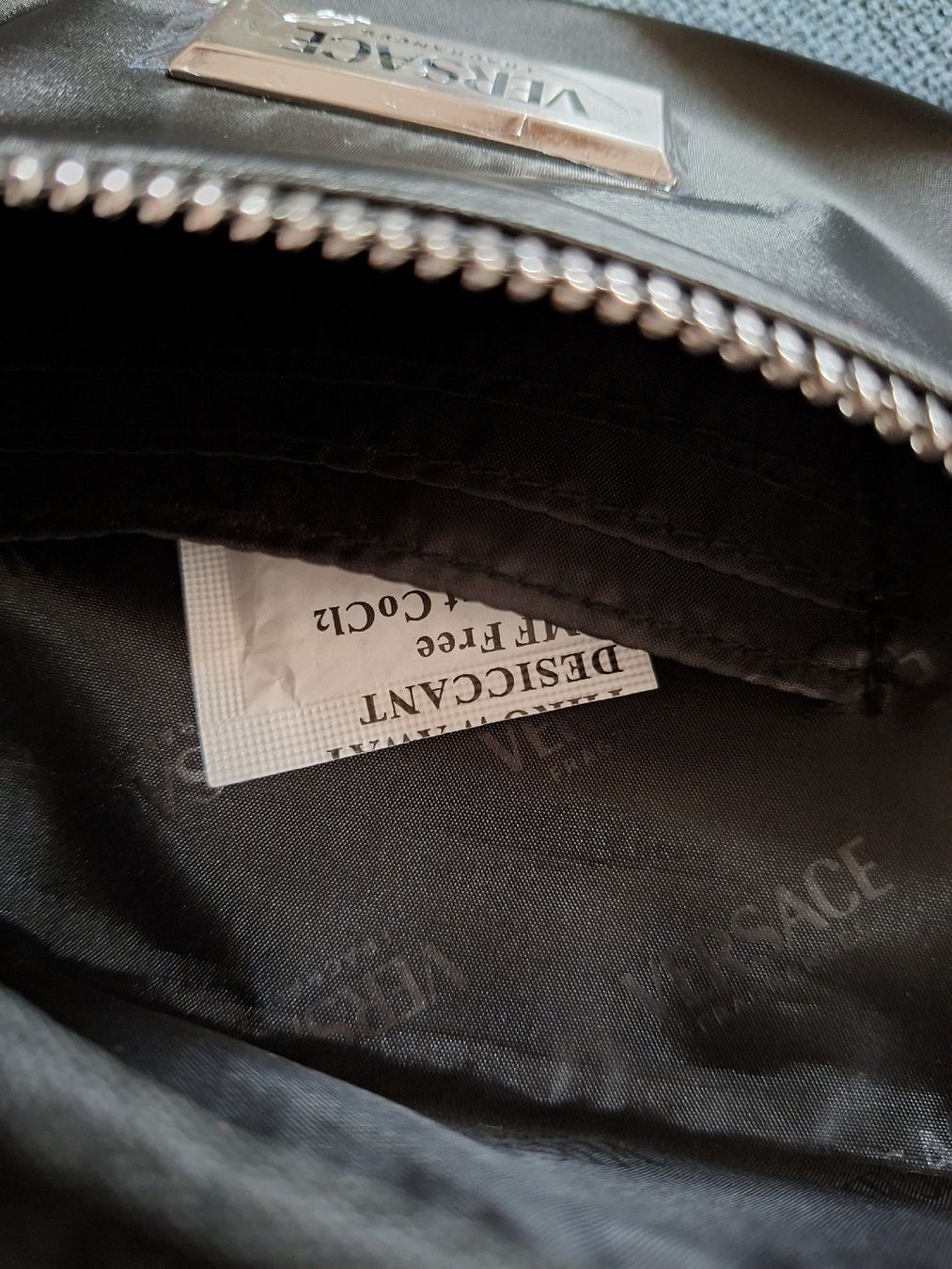 Versace Sacs femmes: Sac banane Versace – Neuf avec emballage d'origine à Gumefens par izalala 5