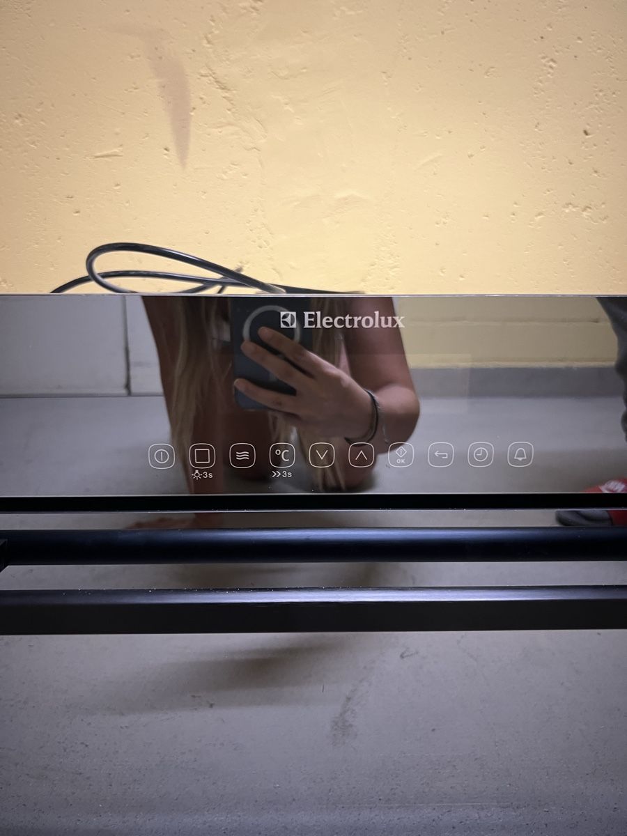 Electrolux Elettrodomestici da cucina: Electrolux Einbaubackofen EBCSL80SP gebraucht – Usato da Fehraltorf venduto da J.unti 2