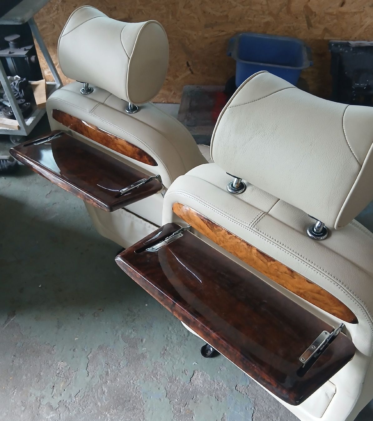 Daimler Tutti pezzi di ricambio auto: Sièges Daimler Six 1994-1997 – Usato da la heutte venduto da Auto-stock 4