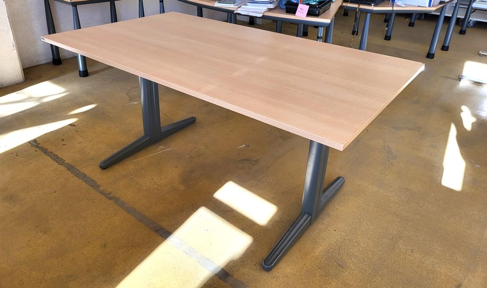 Scrivanie: Büro/Arbeitstisch – Usato da Diessenhofen venduto da Osio
