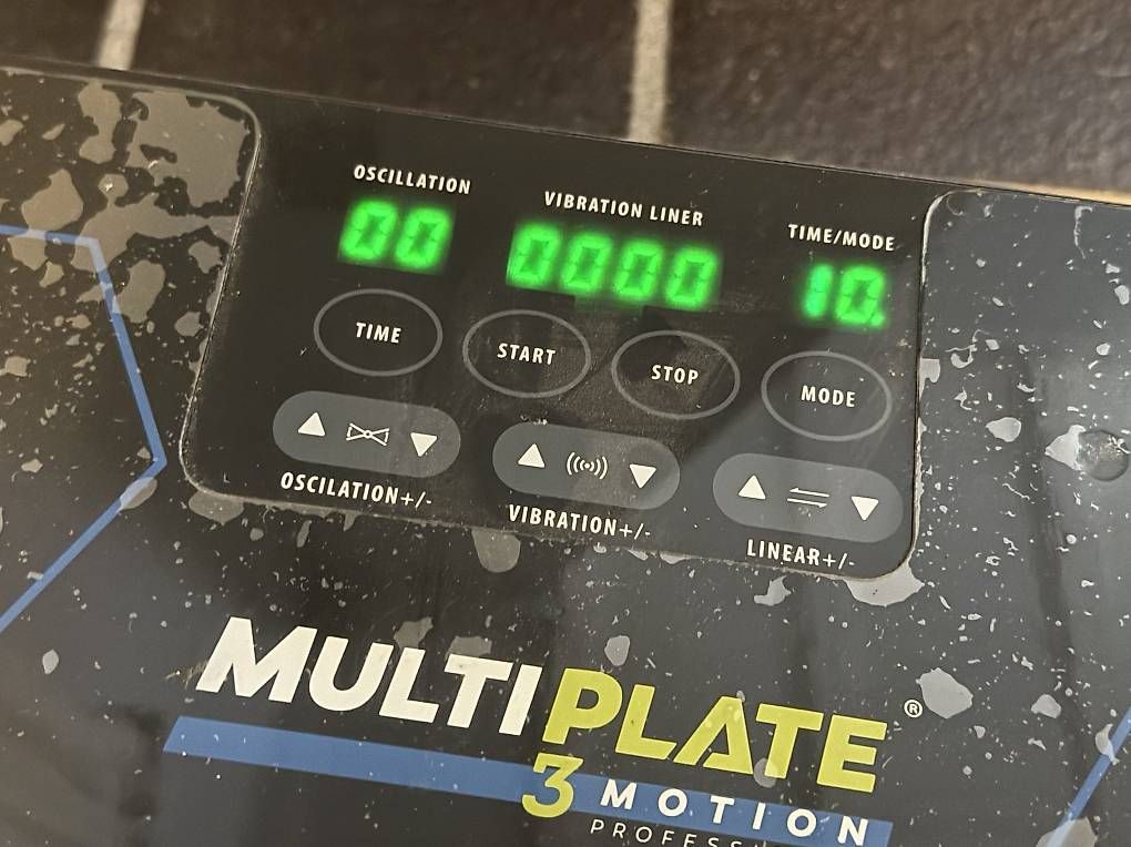 Hometrainer: Donnerberg MultiPlate 3-Motion Vibrationsplatte – Usato da Geroldswil venduto da mimilika 2