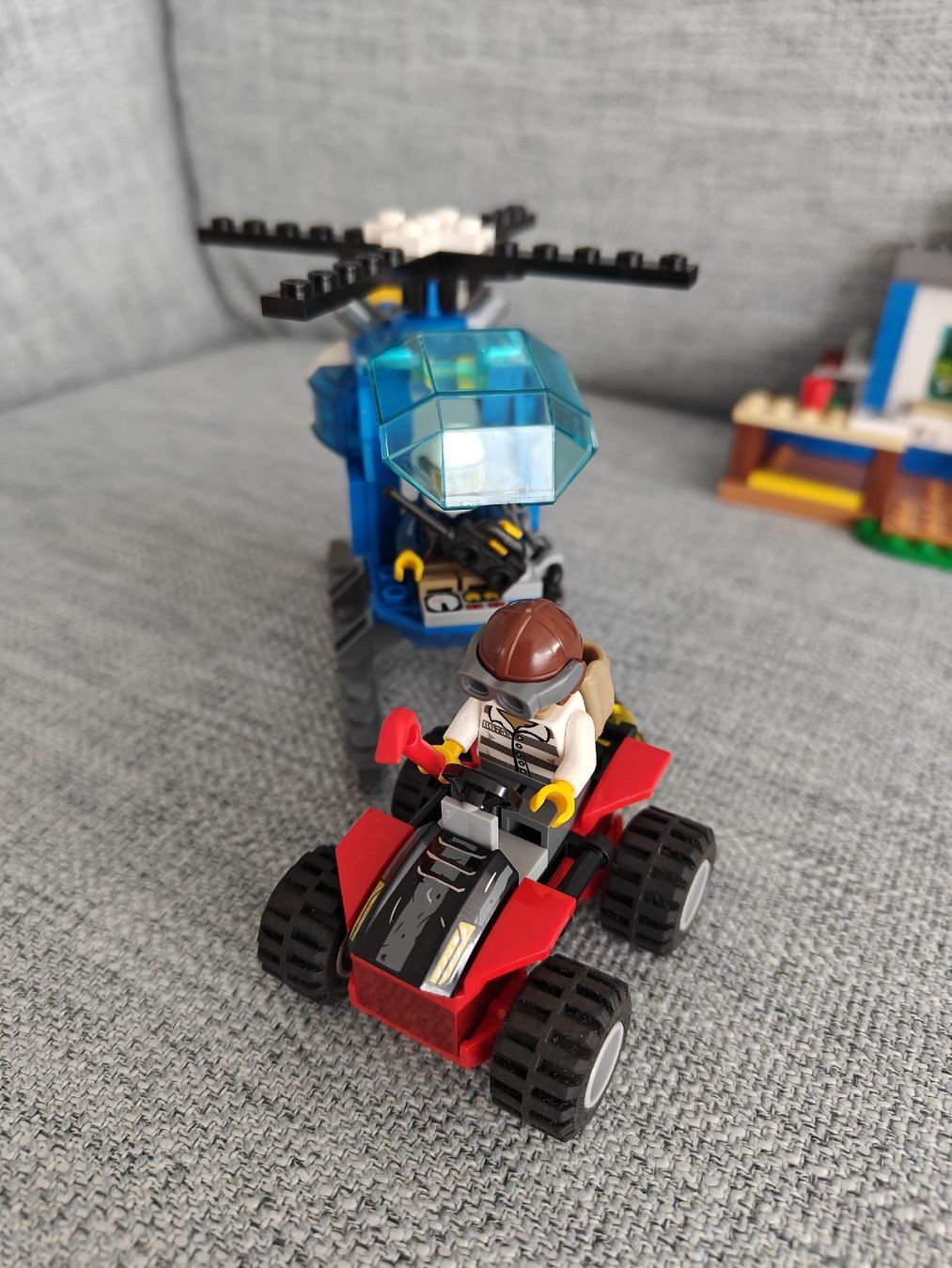 Lego Kit di costruzioni: Lego 10751 :Juniors Gebirgspolizei – Usato da Tuggen venduto da Basinger 1