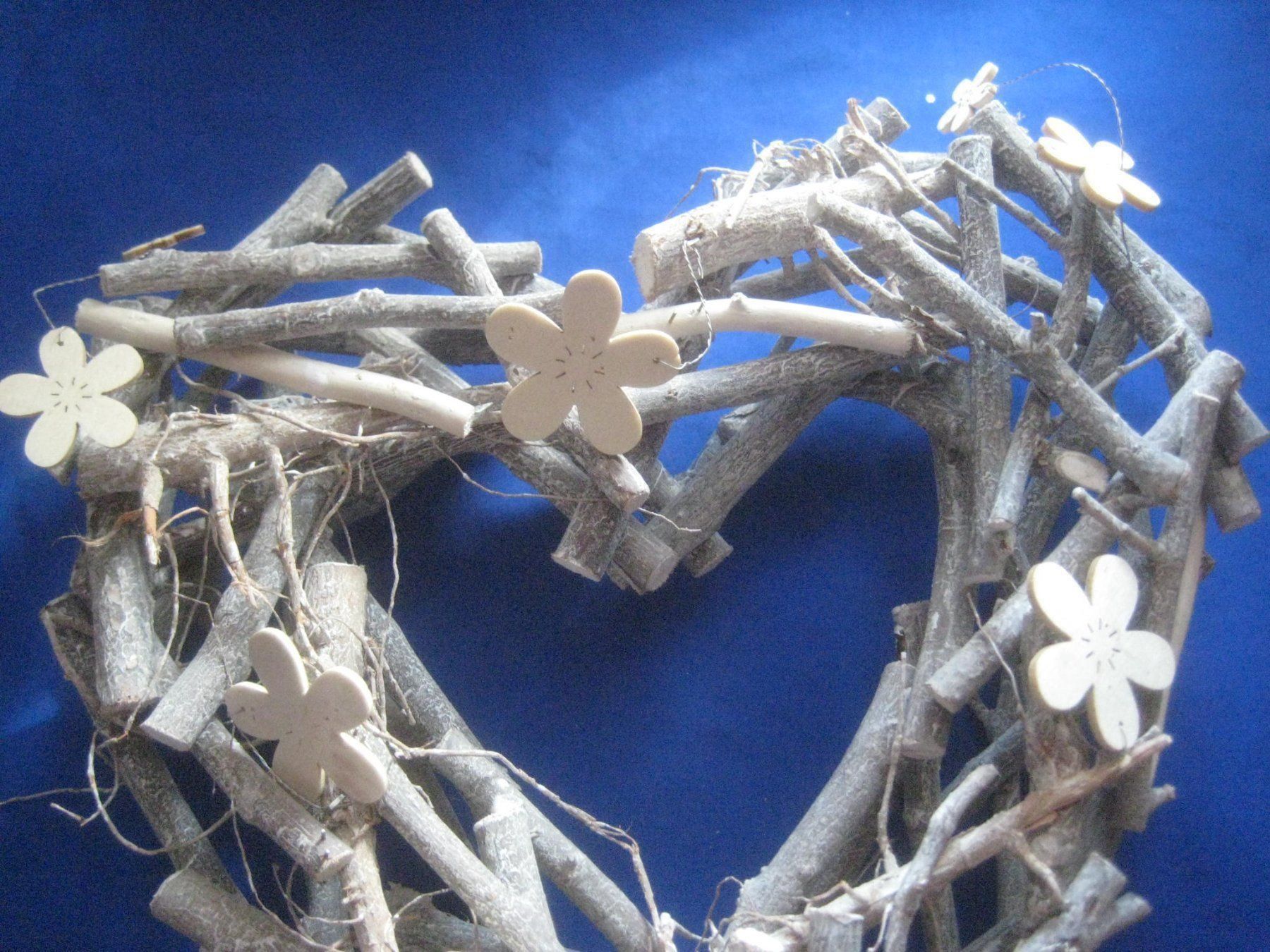 Tutte le decorazioni: HOLZ  HERZ   KRANZ – Usato da Uster venduto da flocke1 2