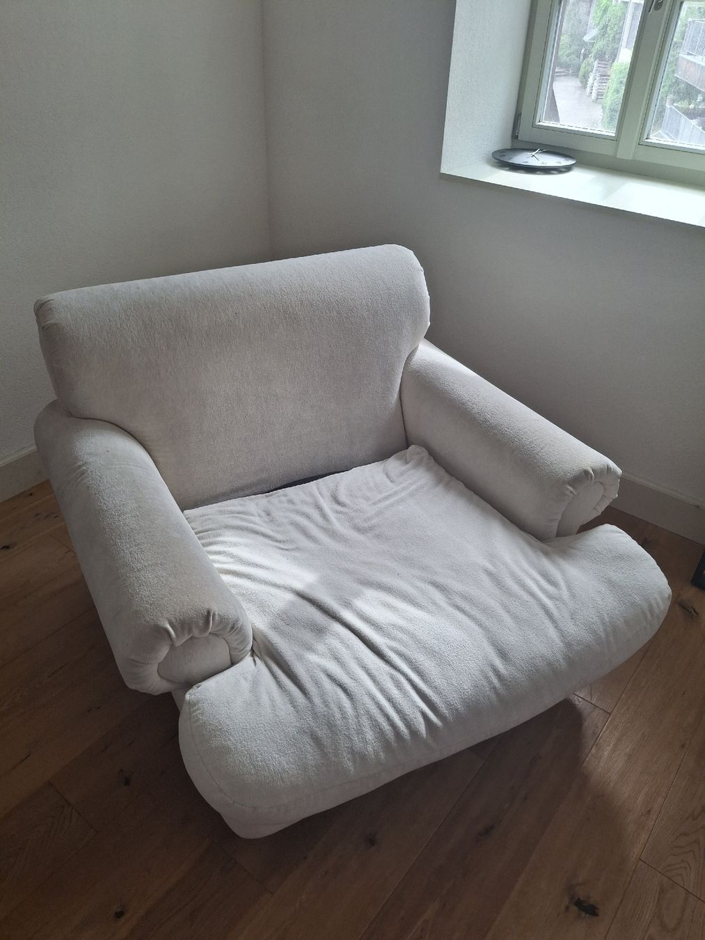 Poltrone: Grosser weisser Sessel – Usato da Oberdiessbach venduto da guy_7blb