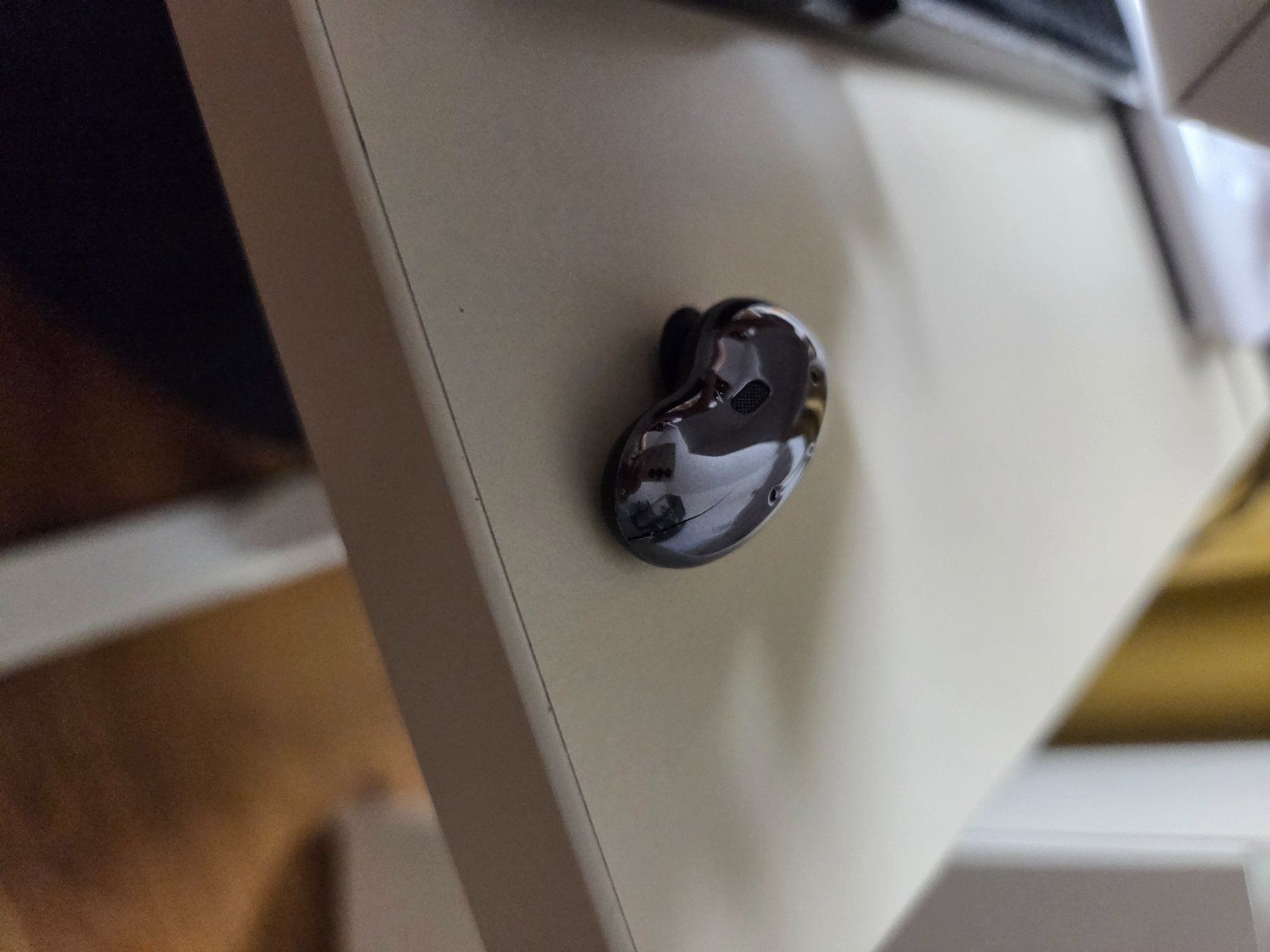 Samsung Cuffie: Samsung Buds Live – Usato da Hochdorf venduto da lor_27 4