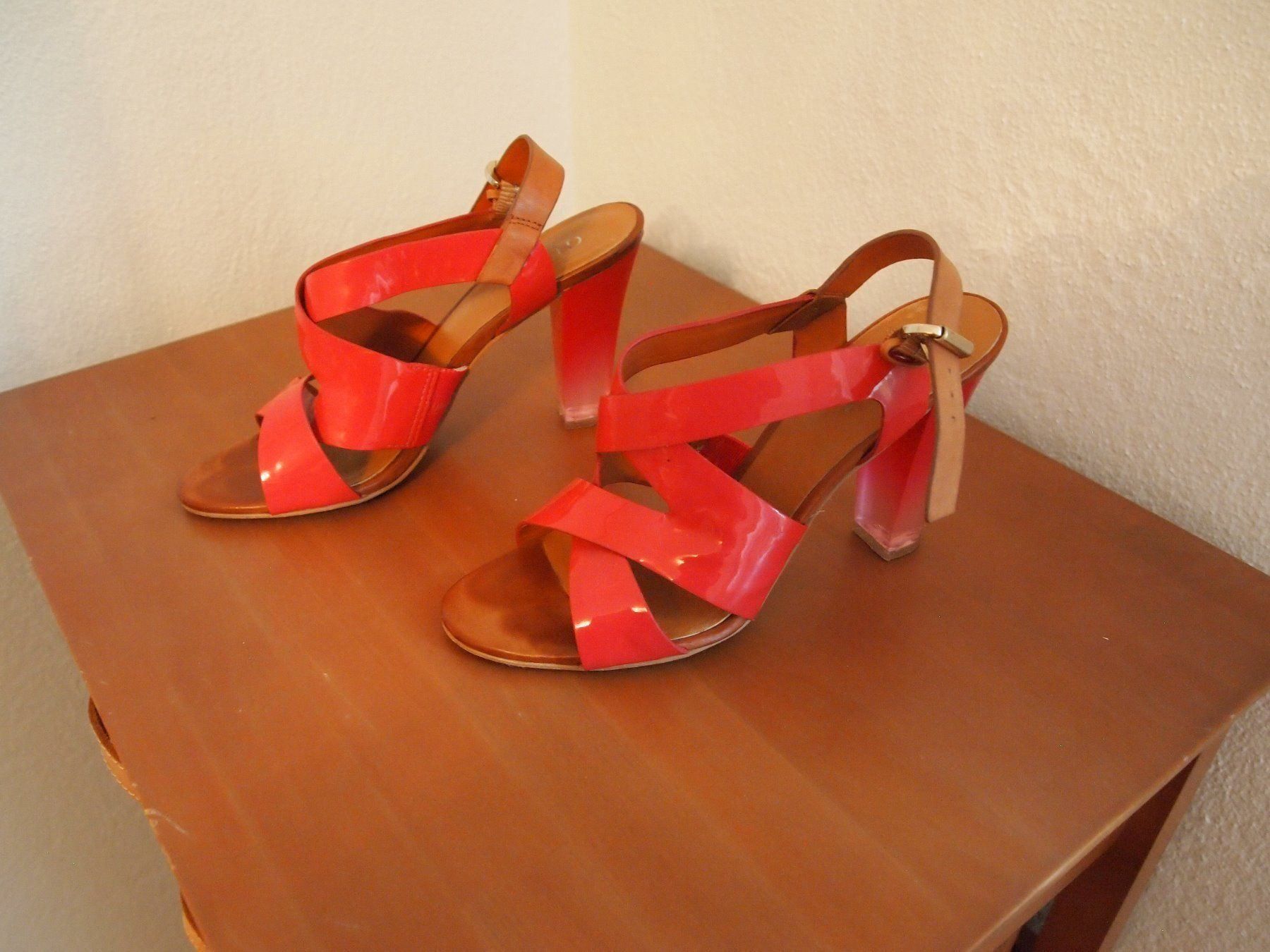 Guess Scarpe da donna: Guess Echtleder Sandalen – Usato da Volketswil venduto da ald_2x9b 1