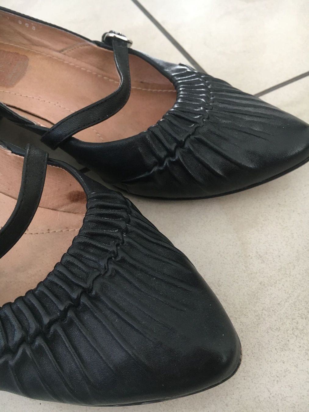 Scarpe da donna: Lederpumps Falten 36 – Usato da Luzern venduto da 2ndchances 1