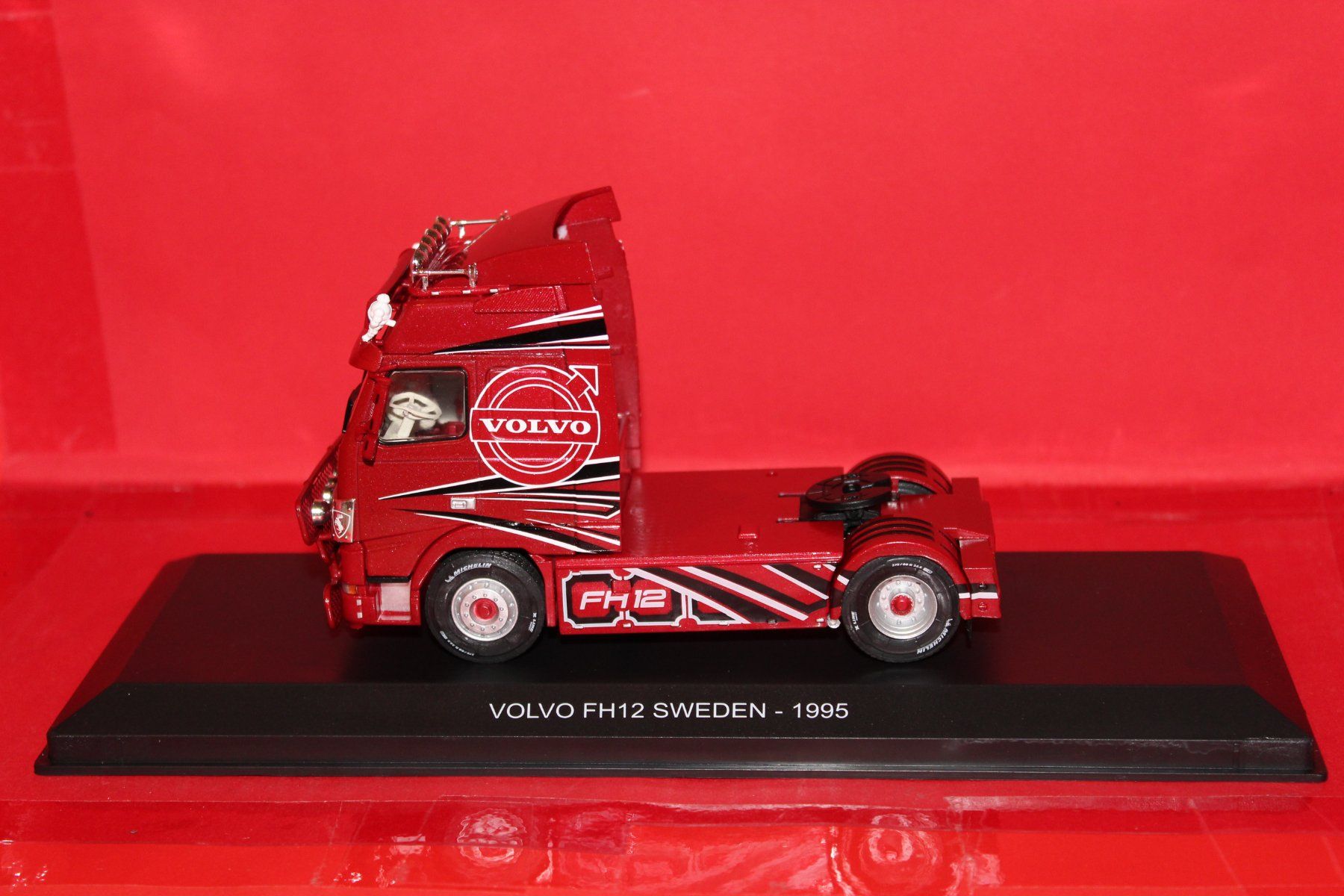 Modellbausätze & Standmodelle: 1/43 Volvo FH12 - HACHETTE – Gebraucht aus Riva San Vitale von eneuzzo