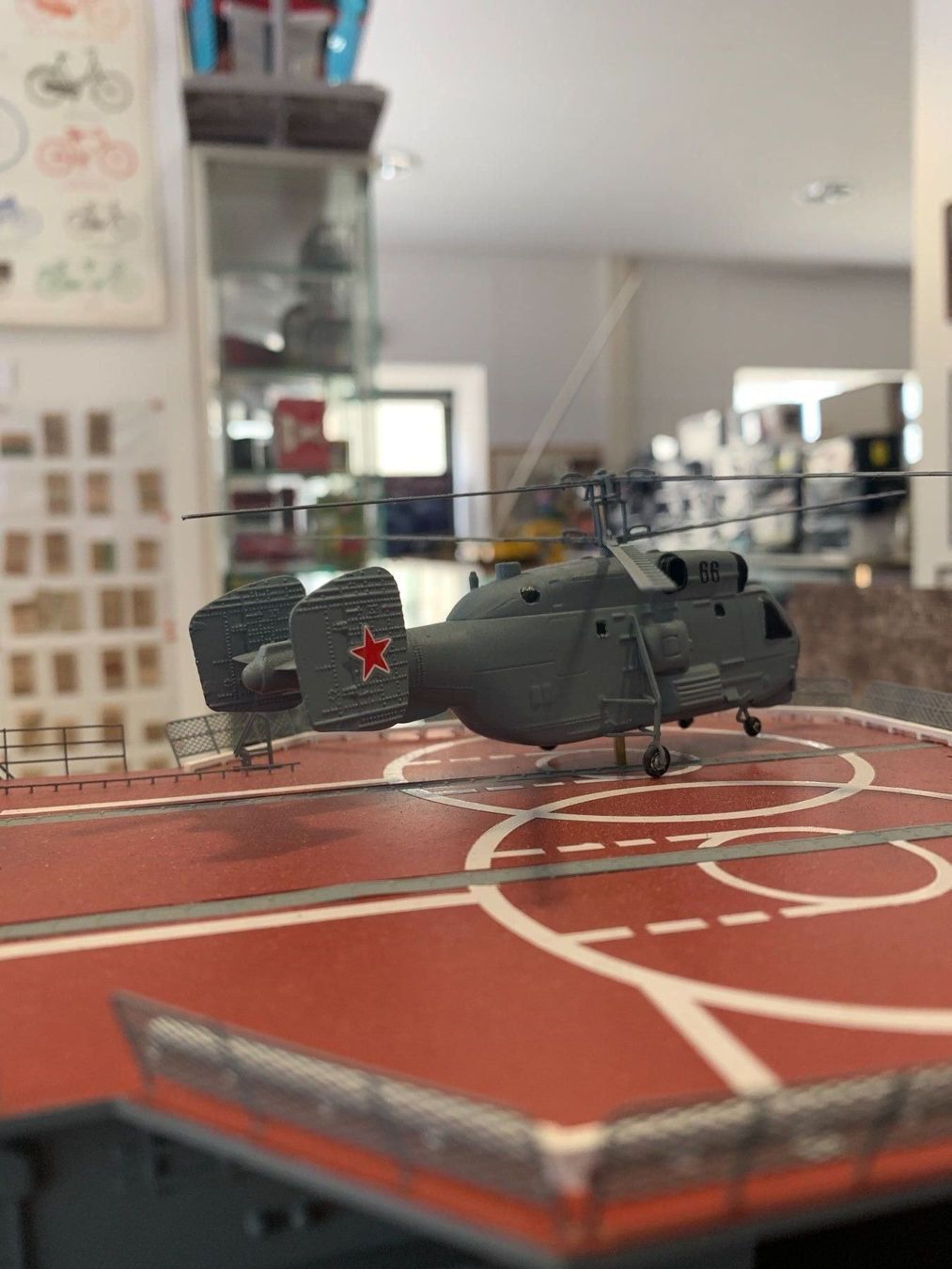 Kit di modellismo & Modellini statici: Graupner ship Admiral Panteleyev 1:100 – Usato da Chiasso venduto da Carrara-Modellismo 3