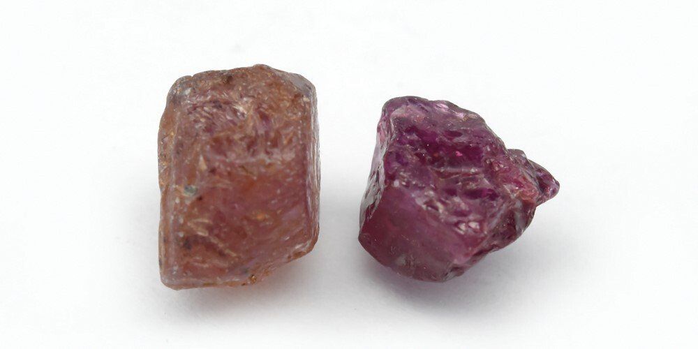 Pietre preziose: 6,63 ct Saphirs bruts rose-violet 2 pcs – Usato da Carouge GE venduto da Crystal_Energy