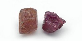 6,63 ct Saphirs bruts rose-violet 2 pcs