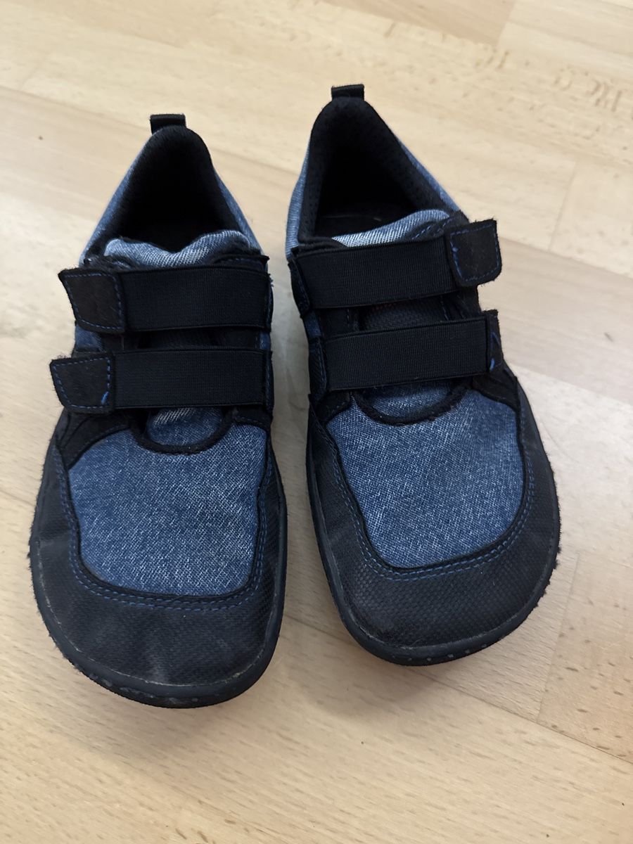 Scarpe per ragazzi: Solerunner Kinderbarfussschuhe Canvas Gr.31 – Usato da Winkel venduto da _OachKatzerl_