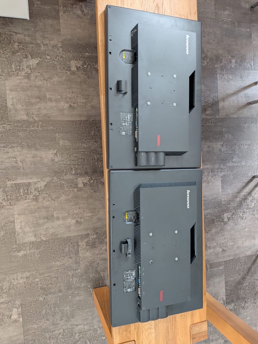 Lenovo Monitor: 24 Zoll Lenovo Computerbildschirme – Usato da Vaduz venduto da alina_hasler 1