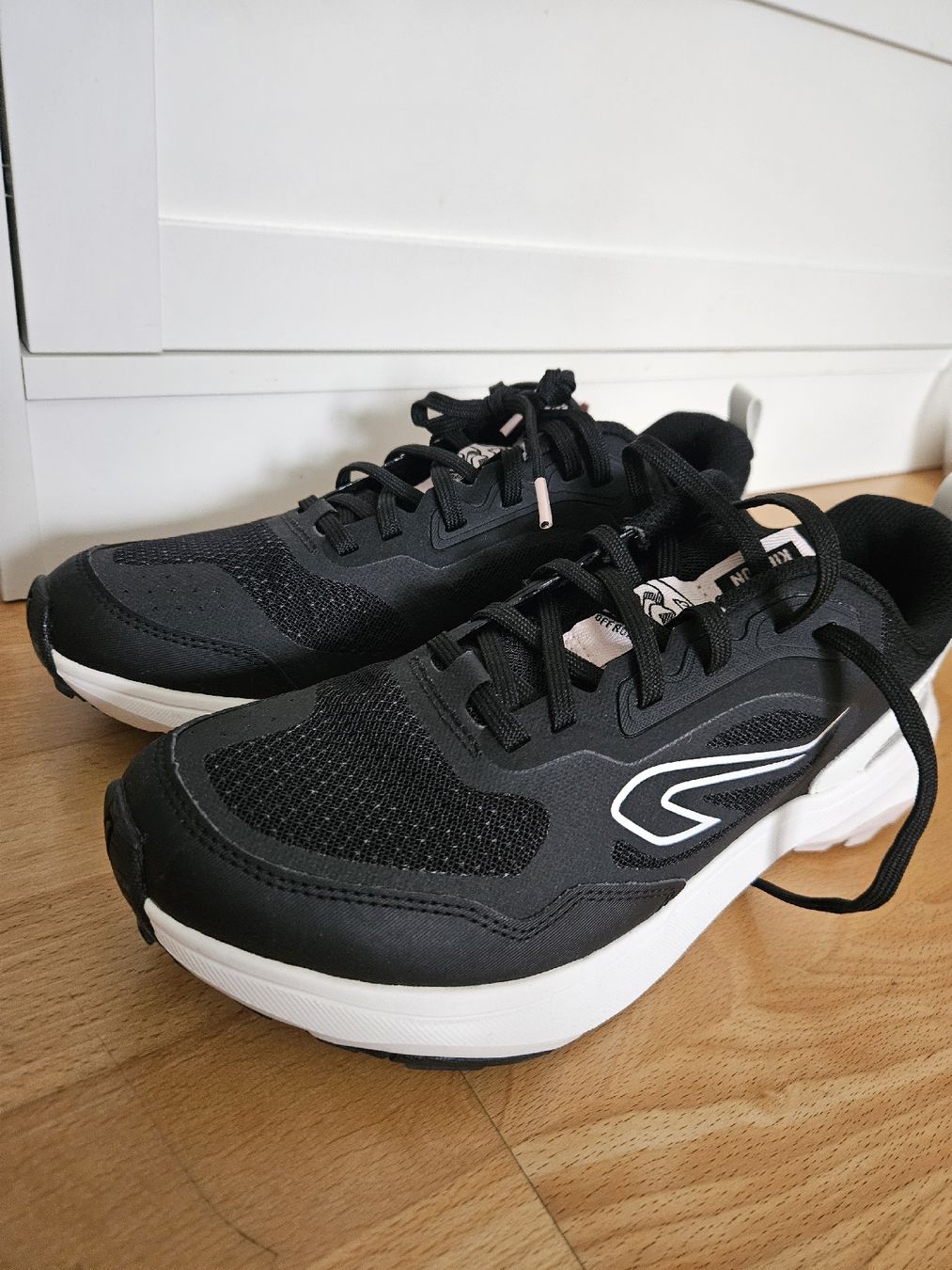 Decathlon Scarpe da donna: Decathlon Kiprun Schuhe Neu/Gr 40 – Usato da Baar venduto da BlackCat_13 1