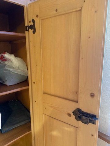Voglauer Armadi: 1 Stk. Voglauer Kleiderschränke – Usato da Einsiedeln venduto da Wrj 6
