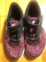 Nike Mädchenturnschuhe 35