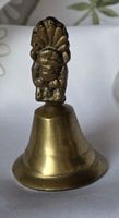 Tischglocke Messing Motiv  Indianer Häuptlin Kopfschmuck